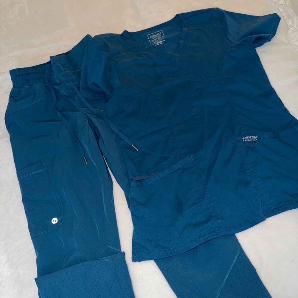 Cherokee Men's Cargo Pants in Deep Blue